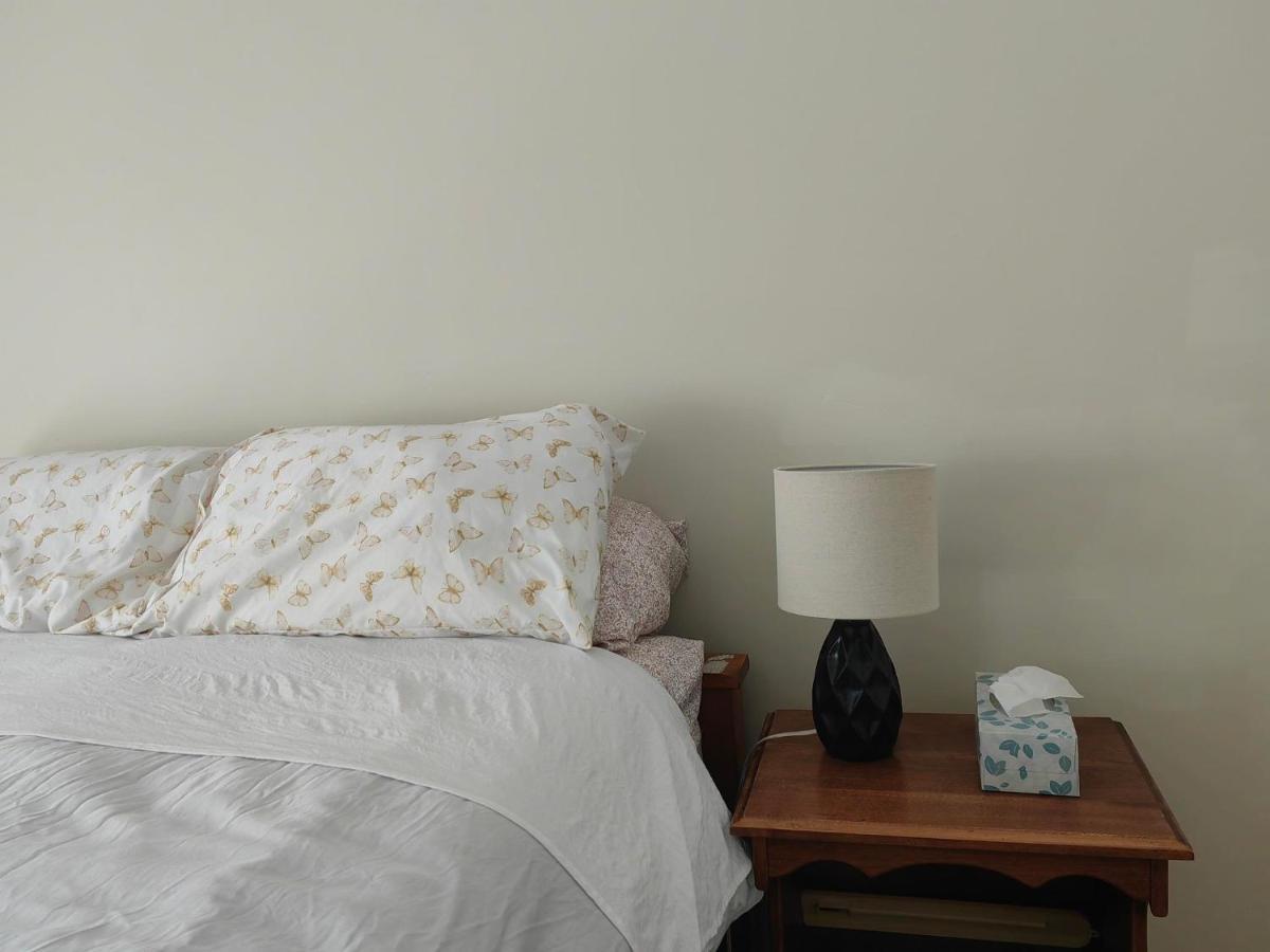Lovely 1 Bedroom Condo Victoria Esterno foto